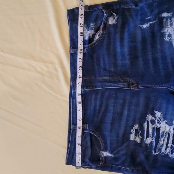 Jeans - Picture 5 of 8